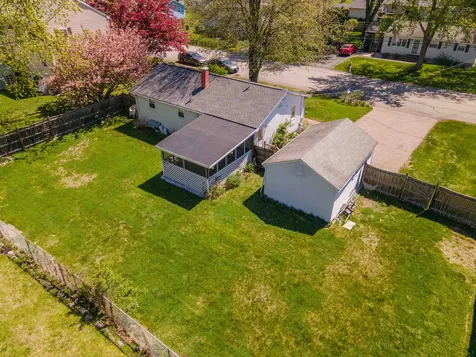 7 Pelham Street Nashua NH 03063
