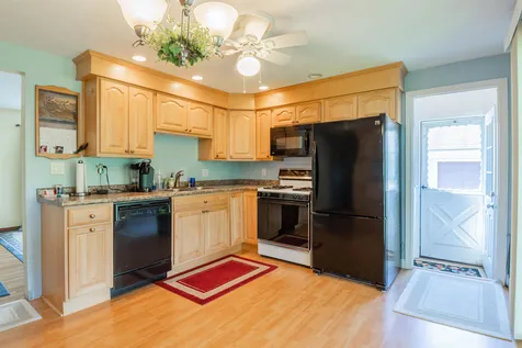 7 Pelham Street Nashua NH 03063