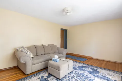 7 Pelham Street Nashua NH 03063