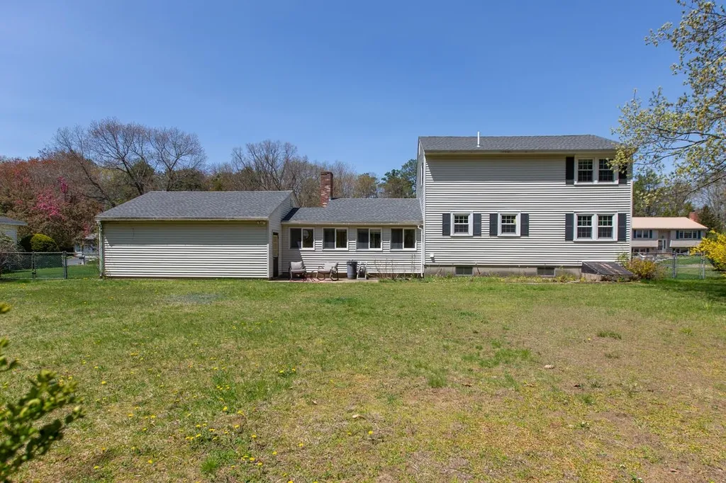 8 Broken Ground Drive Concord NH 03301