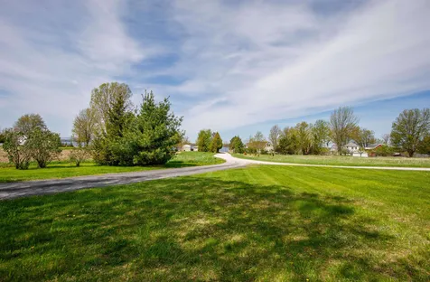 96 Sunset View Lane Isle La Motte VT 05463