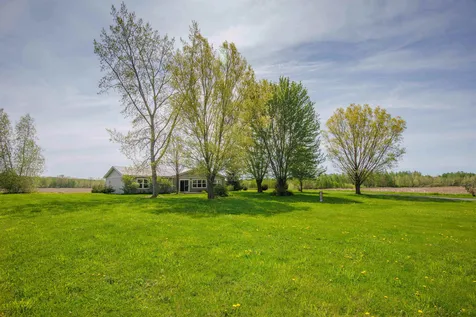 96 Sunset View Lane Isle La Motte VT 05463