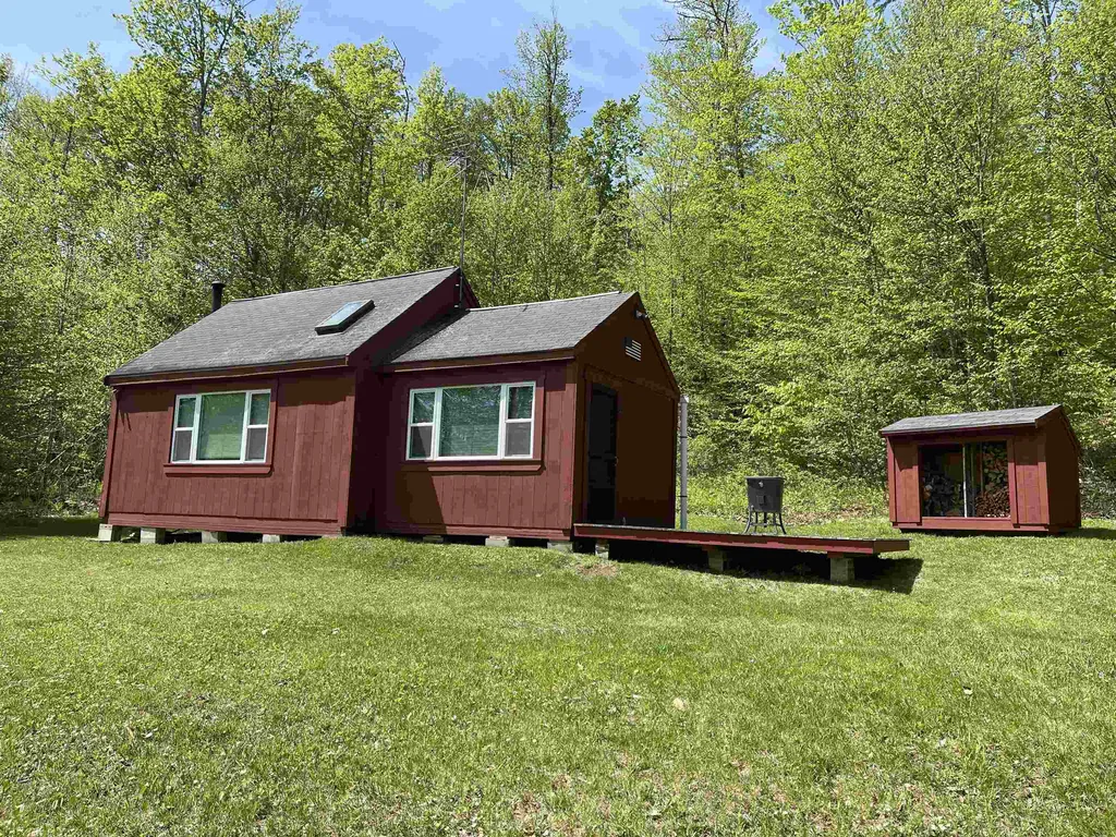 991 Old Post Road Bradford VT 05033