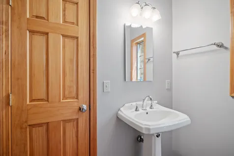 2646 River Road Bridgewater NH 03264
