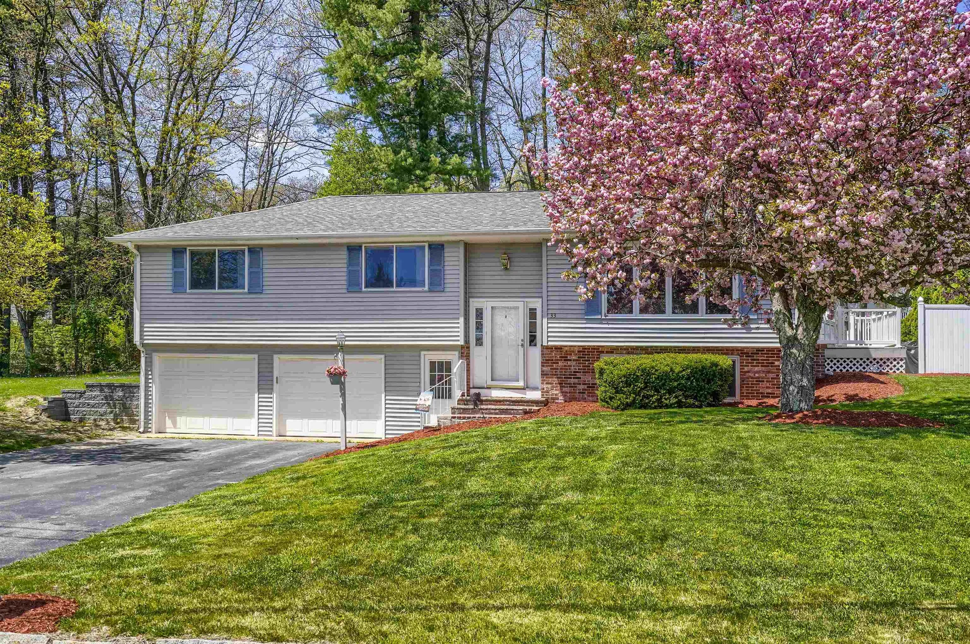 33 Taschereau Boulevard Nashua NH 03062