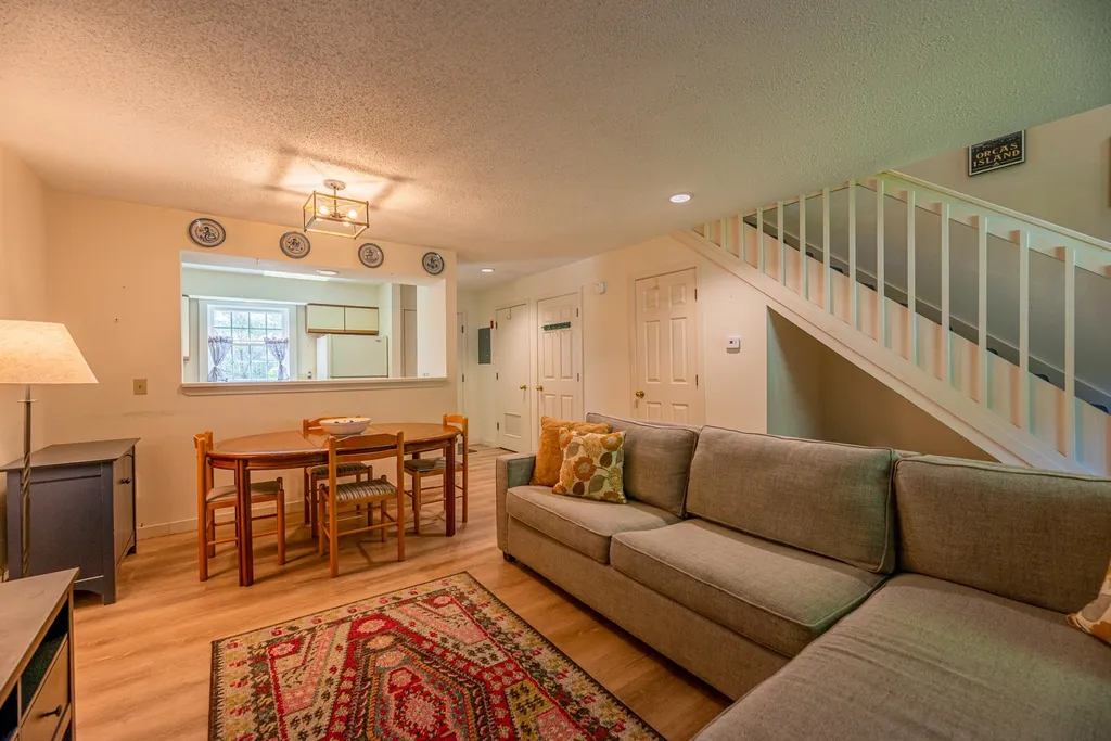 13804 Riverside Townhouses Road Manchester VT 05255