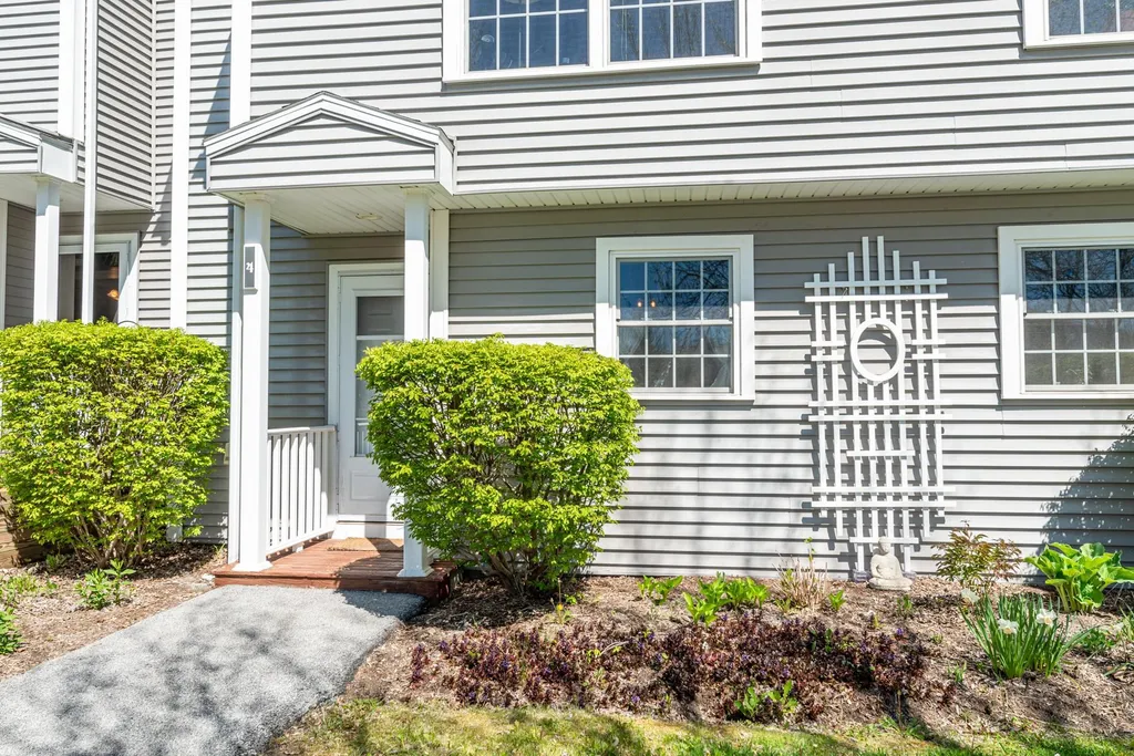 13804 Riverside Townhouses Road Manchester VT 05255