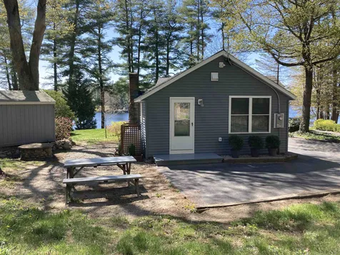 28 Shore Drive Merrimack NH 03054