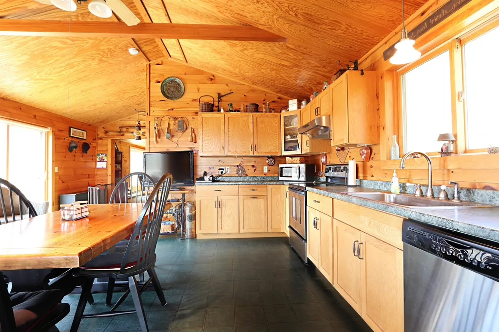429 Whitehill Road Ryegate VT 05042