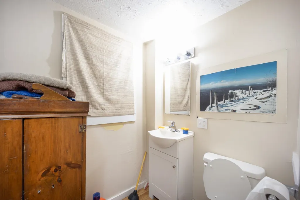 214-216 Pine Street Burlington VT 05401