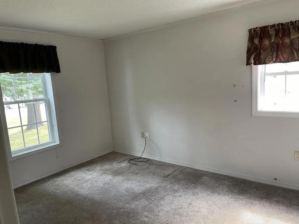 33 Amherst Court Laconia NH 03246