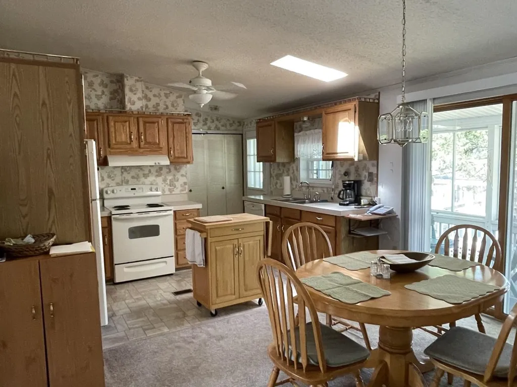 33 Amherst Court Laconia NH 03246