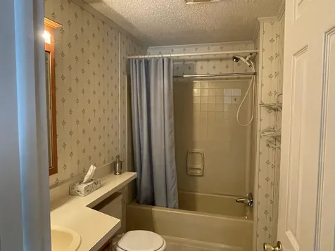 33 Amherst Court Laconia NH 03246