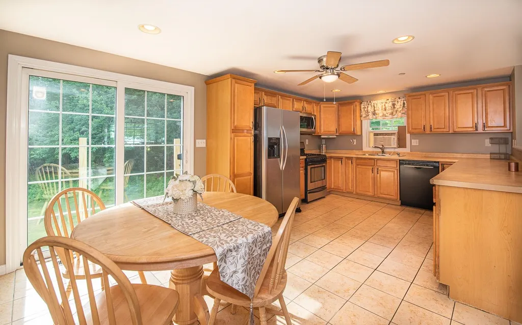6 Meisner Road Salem NH 03079