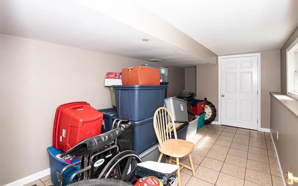 6 Meisner Road Salem NH 03079
