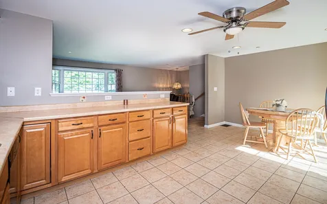 6 Meisner Road Salem NH 03079