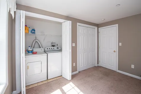 6 Meisner Road Salem NH 03079