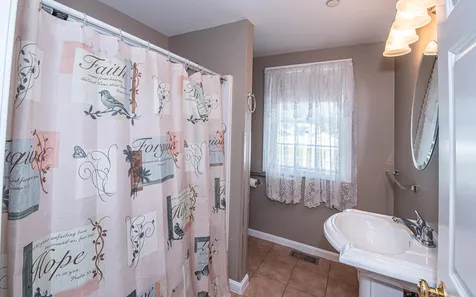 6 Meisner Road Salem NH 03079