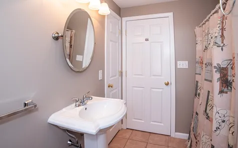 6 Meisner Road Salem NH 03079