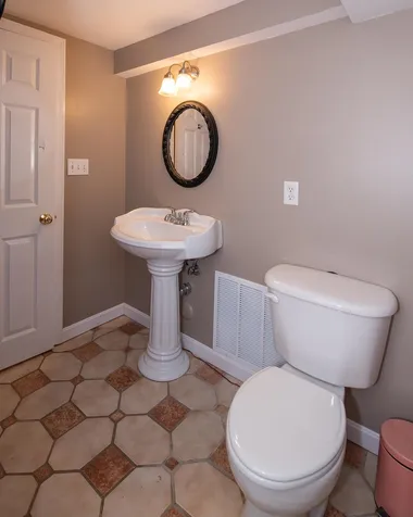 6 Meisner Road Salem NH 03079
