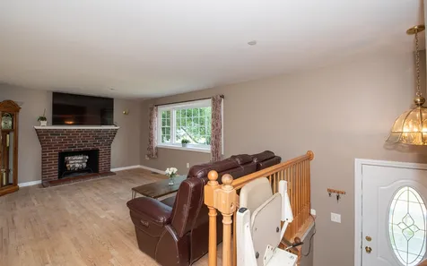 6 Meisner Road Salem NH 03079