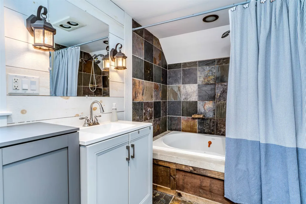 101 Granite Road Effingham NH 03882