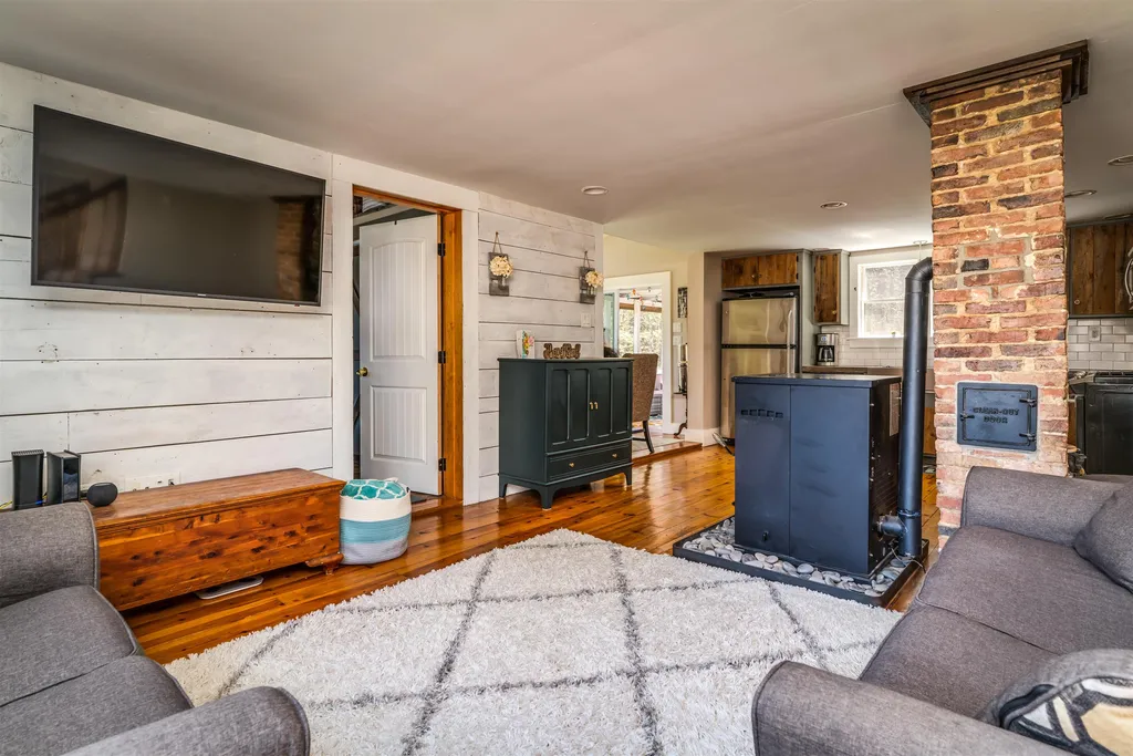 101 Granite Road Effingham NH 03882