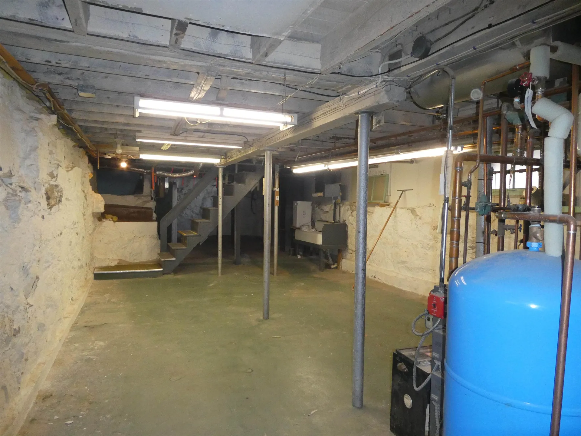 370 Rimmon Street Manchester NH 03102-3715