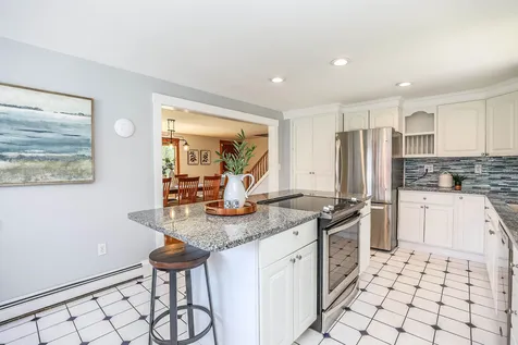 1015 Shirley Avenue Goffstown NH 03045