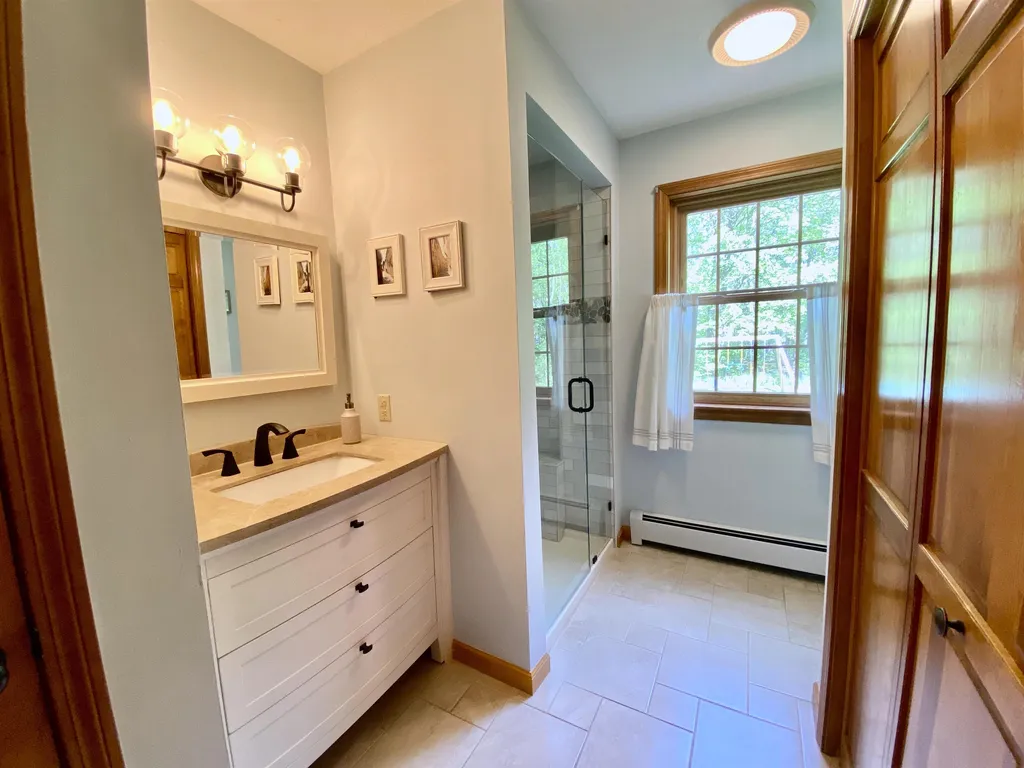 6 Thornton Lane Lee NH 03861