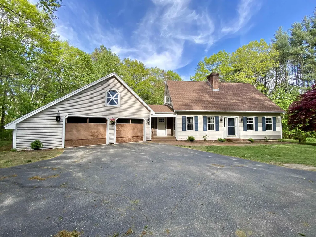 6 Thornton Lane Lee NH 03861