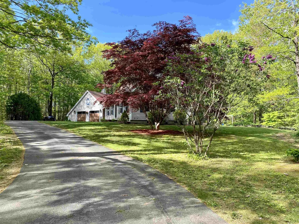 6 Thornton Lane Lee NH 03861