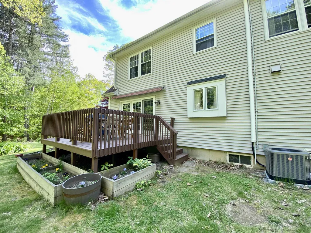 6 Thornton Lane Lee NH 03861