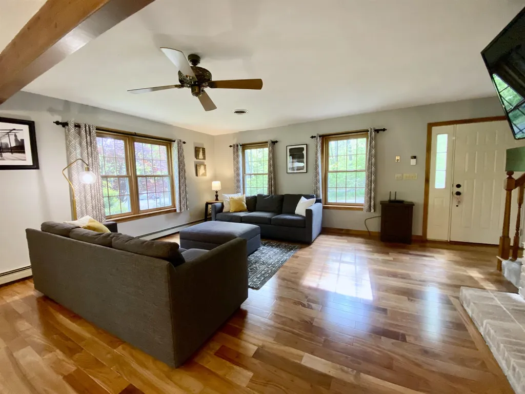 6 Thornton Lane Lee NH 03861