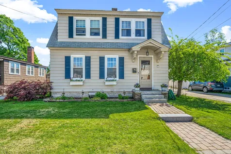 37 Russell Street Nashua NH 03060