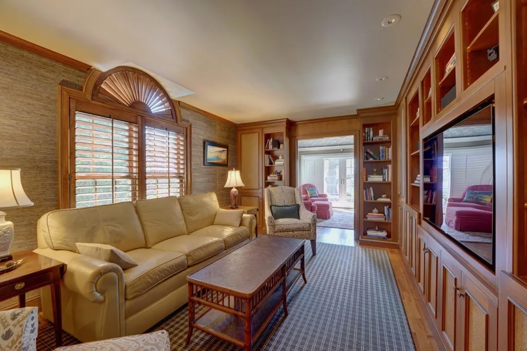 579 Sagamore Avenue Portsmouth NH 03801