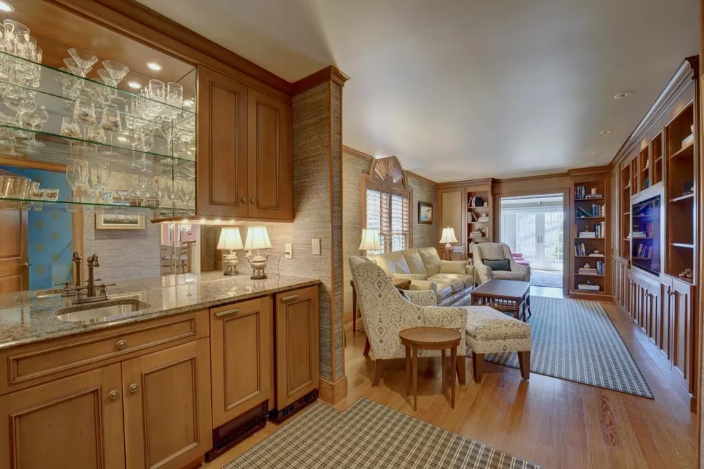 579 Sagamore Avenue Portsmouth NH 03801