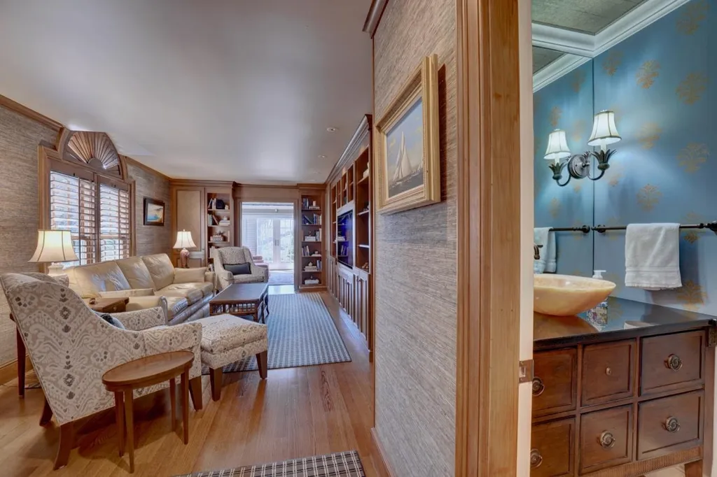 579 Sagamore Avenue Portsmouth NH 03801