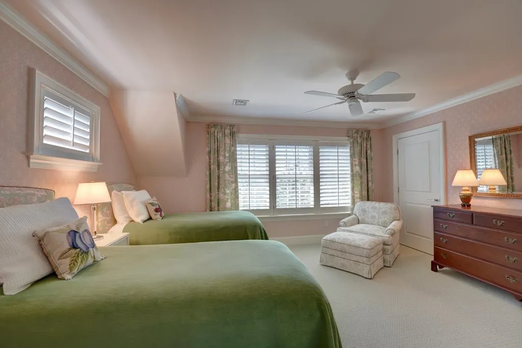 579 Sagamore Avenue Portsmouth NH 03801