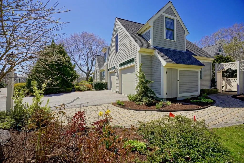 579 Sagamore Avenue Portsmouth NH 03801