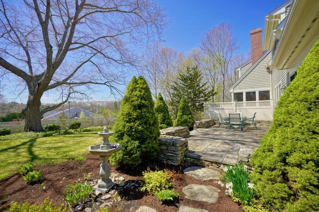 579 Sagamore Avenue Portsmouth NH 03801