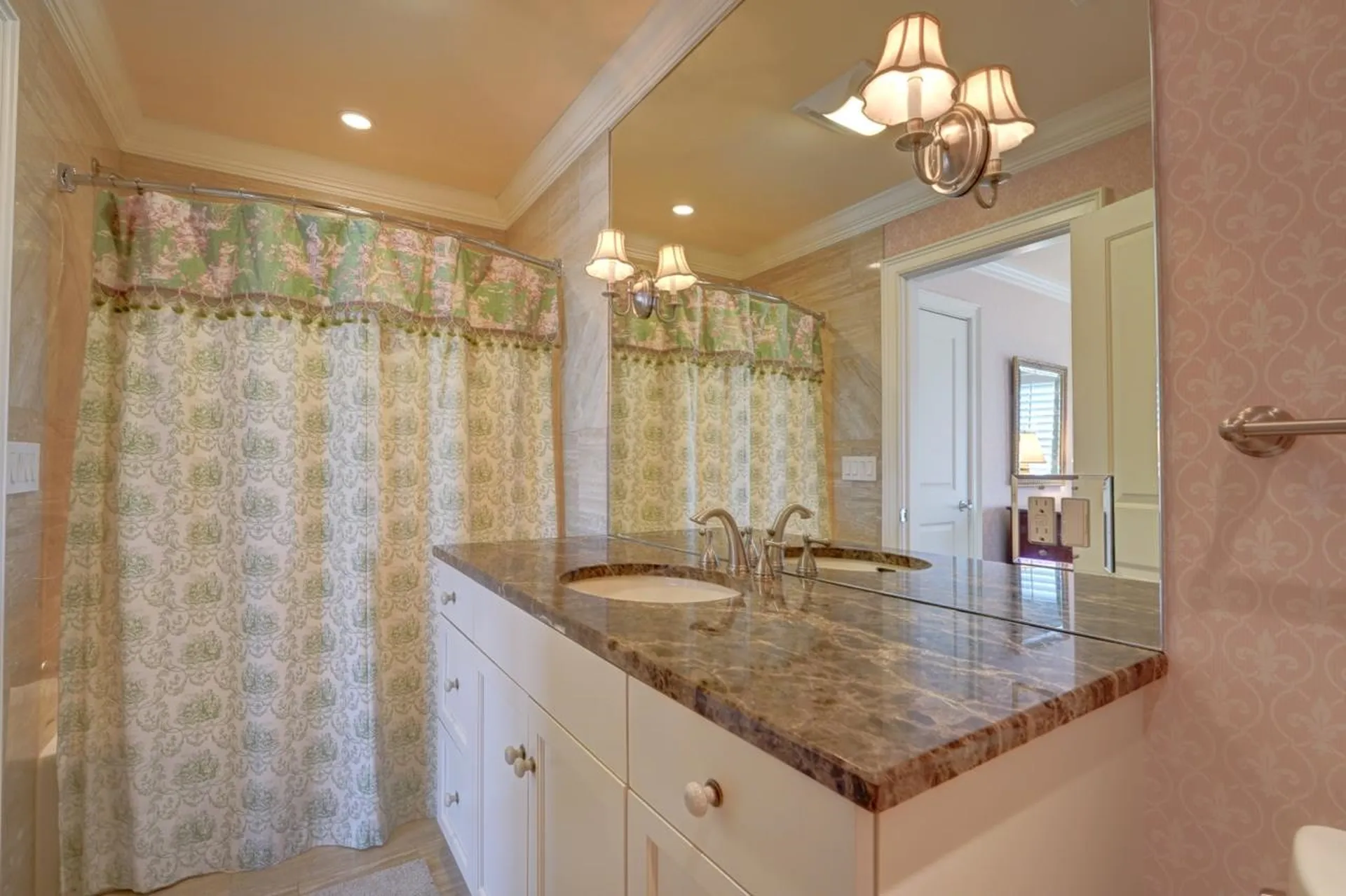 579 Sagamore Avenue Portsmouth NH 03801