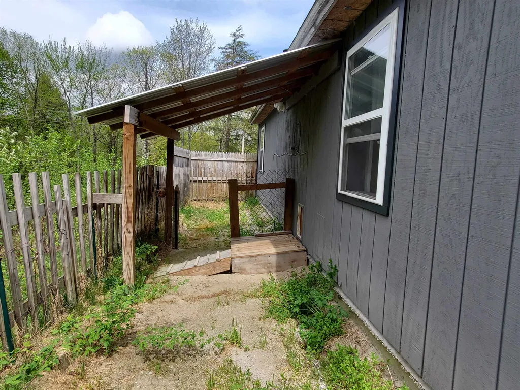 333 Dean Road Grafton NH 03240