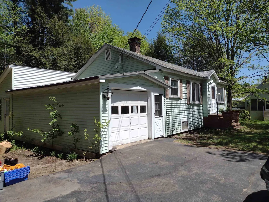 2 Maple Street Plymouth NH 03264