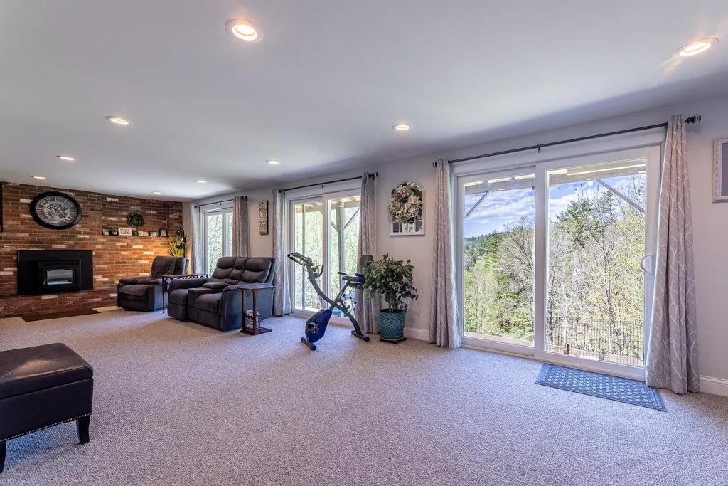 3 Grant Road Hanover NH 03755