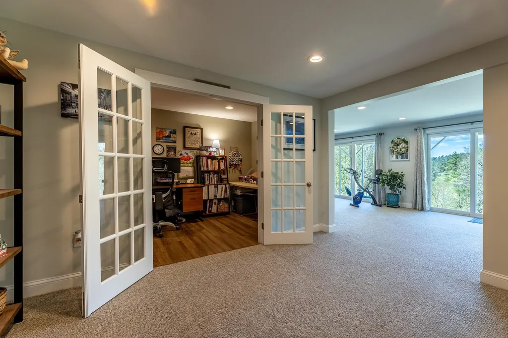 3 Grant Road Hanover NH 03755