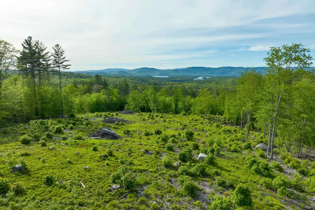 Tuttle Road Meredith NH 03253