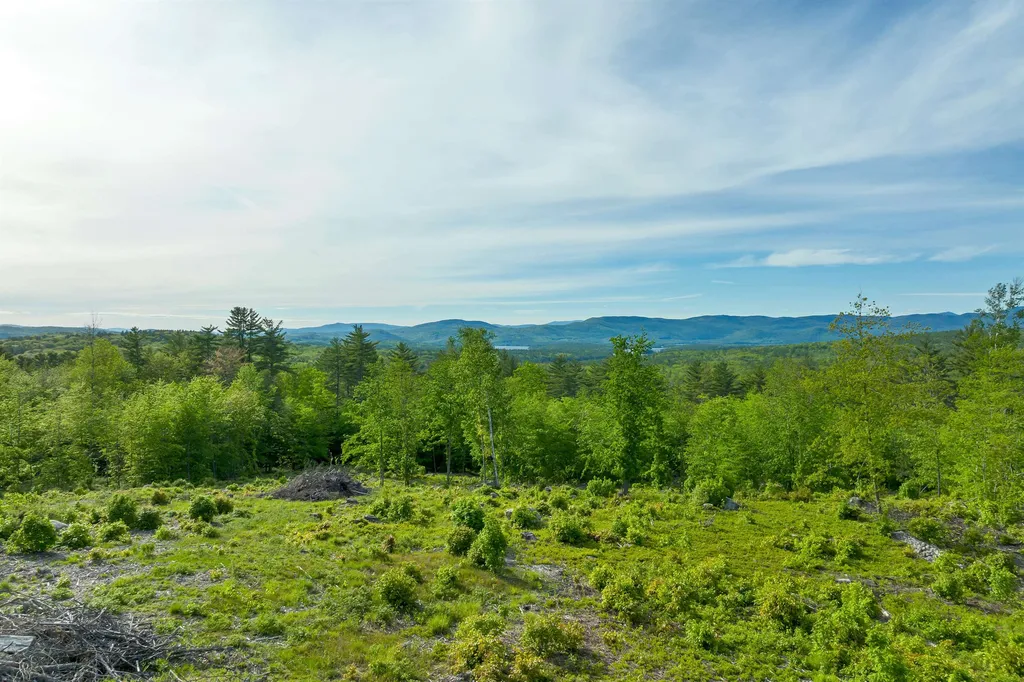Tuttle Road Meredith NH 03253