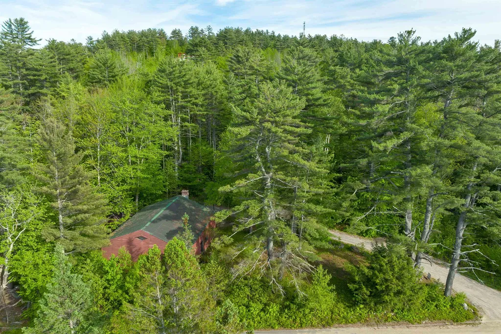 Tuttle Road Meredith NH 03253
