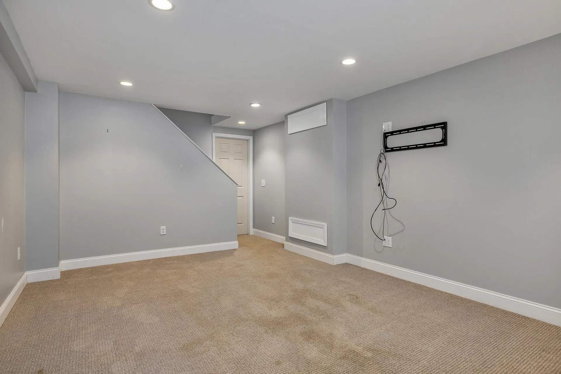 32 Samuel Hanson Avenue Dover NH 03820